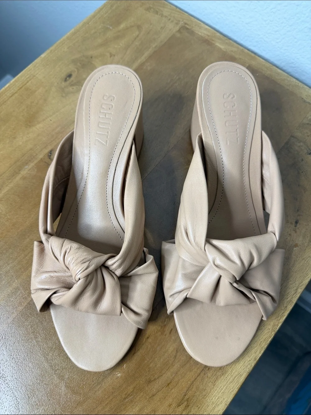 SCHUTZ Nude low heel leather sandal sz 7.5